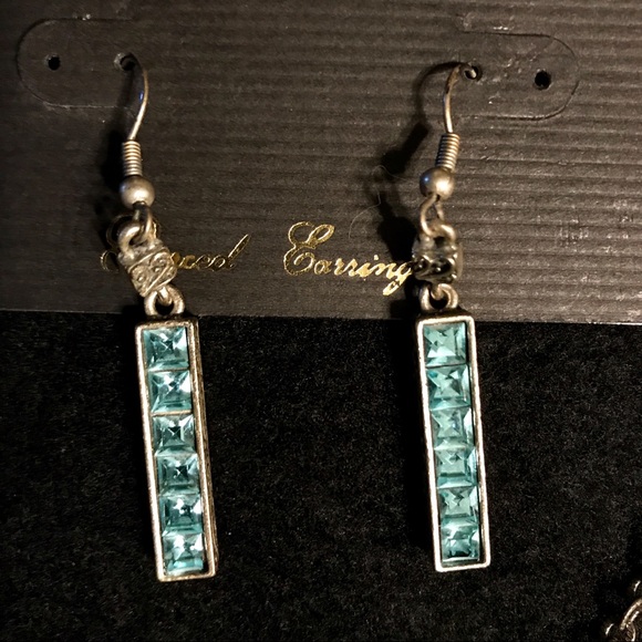 Silver Sky Necklace & Earrings Set - Picture 4 of 7